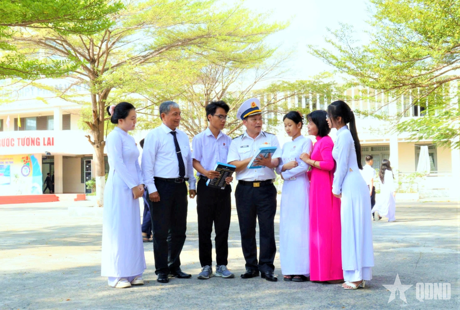 Khánh Hòa: Hơn 1.000 giáo viên và học sinh được tuyên truyền về biển, đảo Việt Nam